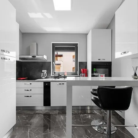 Apartment Grivicic A